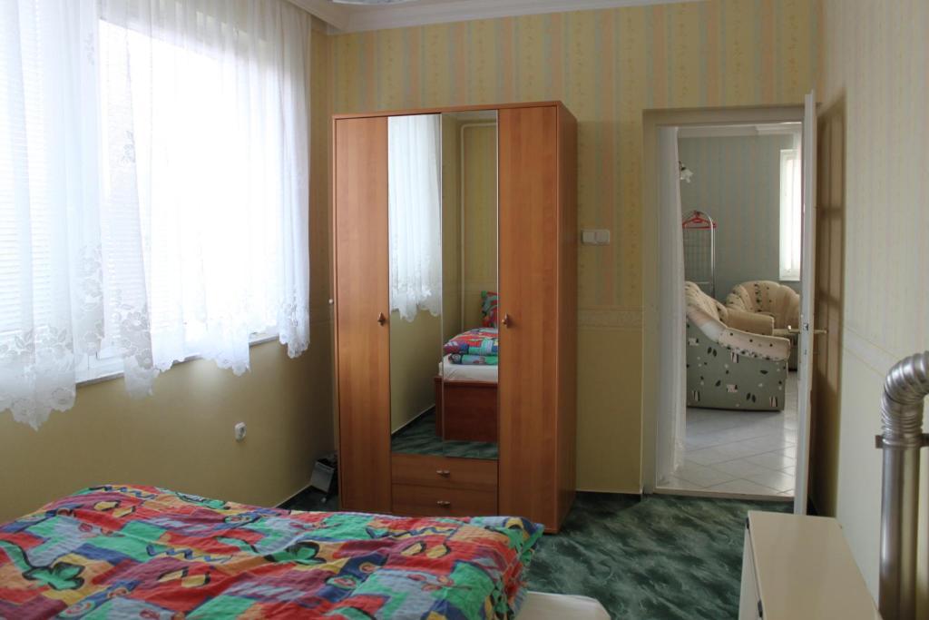 Orwa apartmanok - Fenyőfa köz Zalakaros Szoba fotó