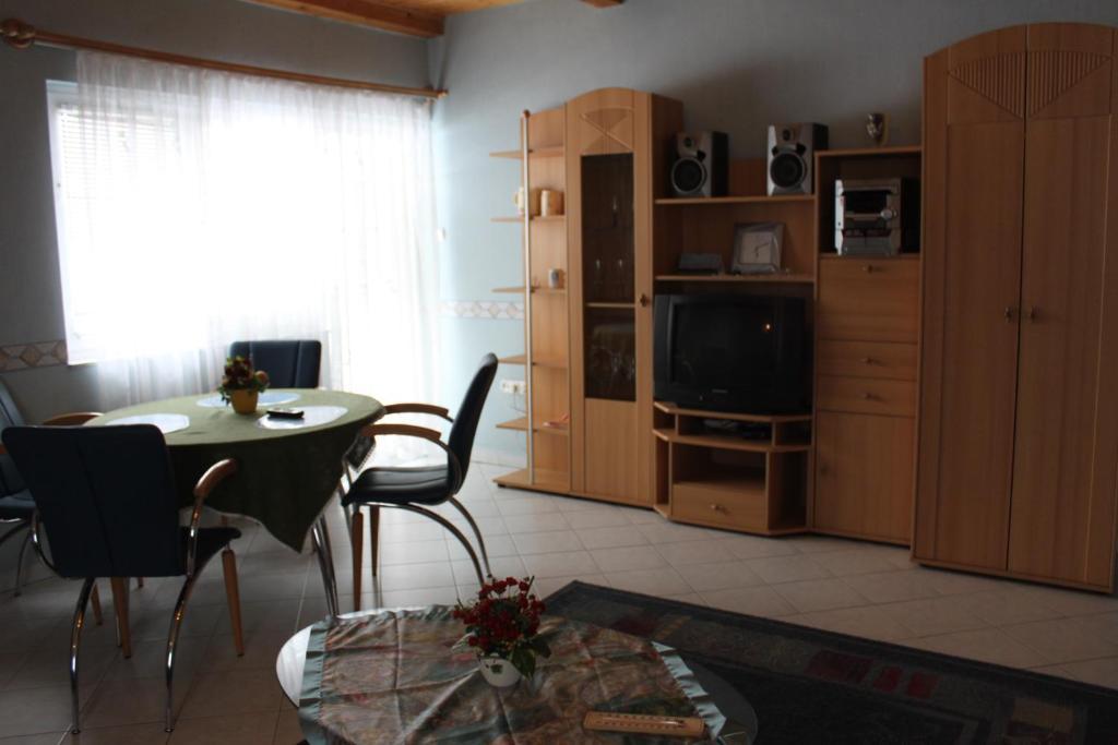Orwa apartmanok - Fenyőfa köz Zalakaros Szoba fotó