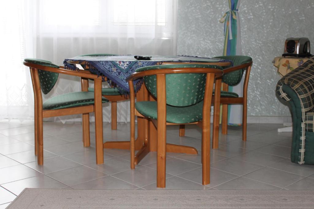 Orwa apartmanok - Fenyőfa köz Zalakaros Szoba fotó
